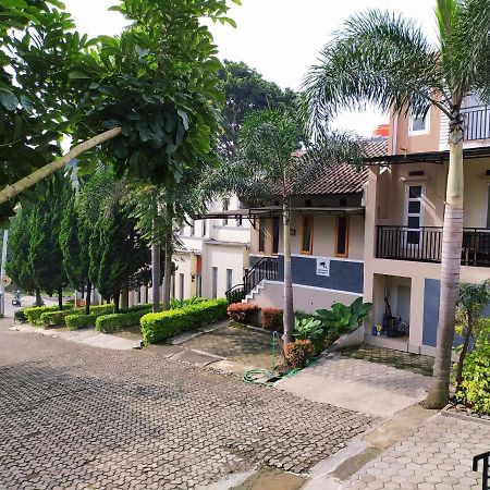 Villa Beverly Lembang Luaran gambar