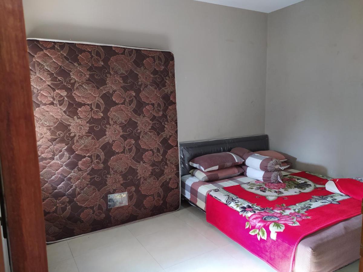 Villa Beverly Lembang Luaran gambar