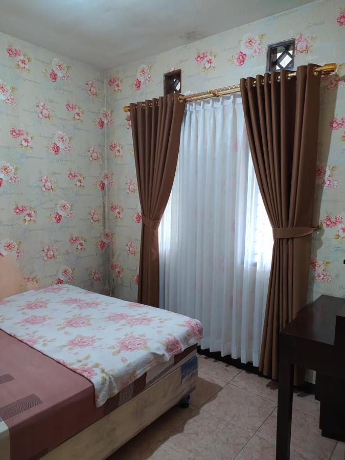Villa Beverly Lembang Luaran gambar