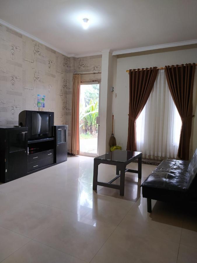 Villa Beverly Lembang Luaran gambar