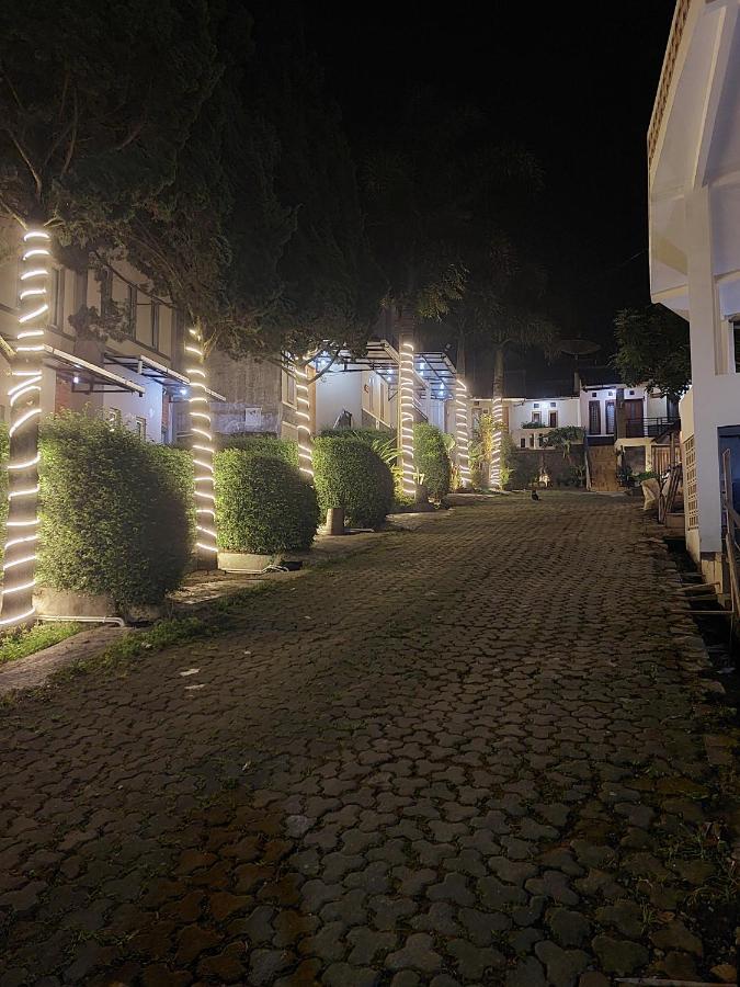 Villa Beverly Lembang Luaran gambar