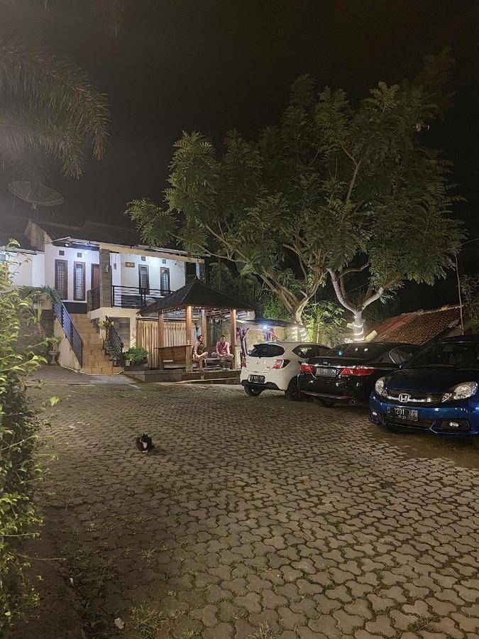Villa Beverly Lembang Luaran gambar