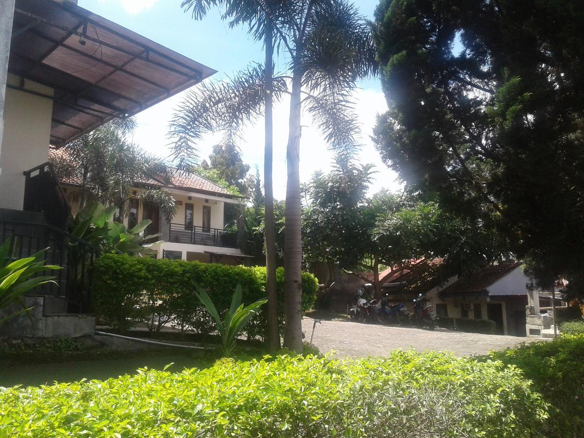 Villa Beverly Lembang Luaran gambar